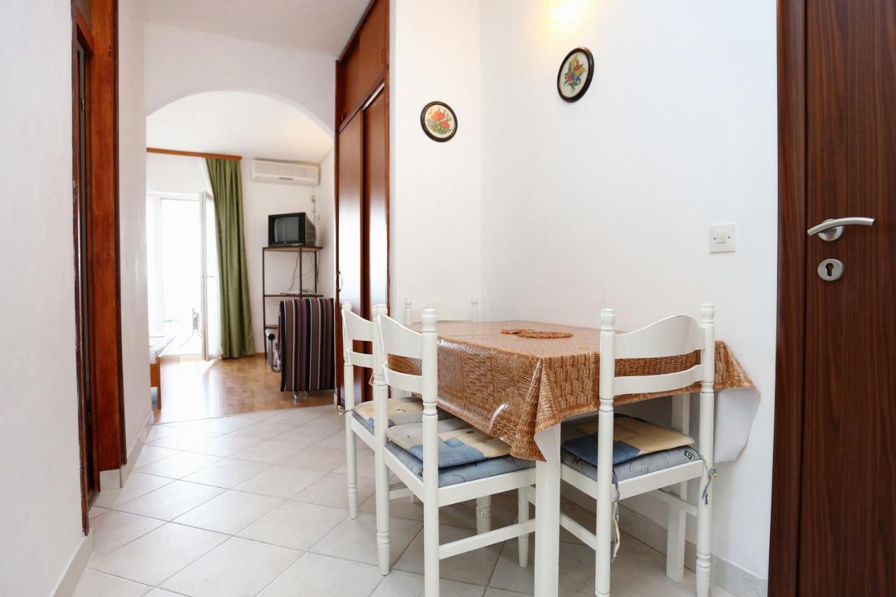 Apartments By The Sea Pisak, Omis - 1014 Екстер'єр фото
