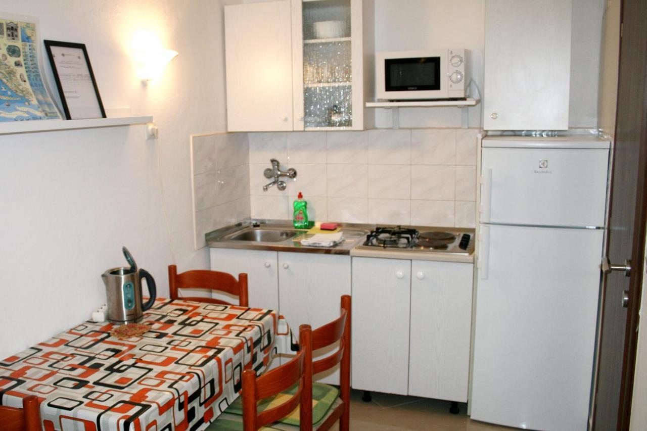 Apartments By The Sea Pisak, Omis - 1014 Екстер'єр фото