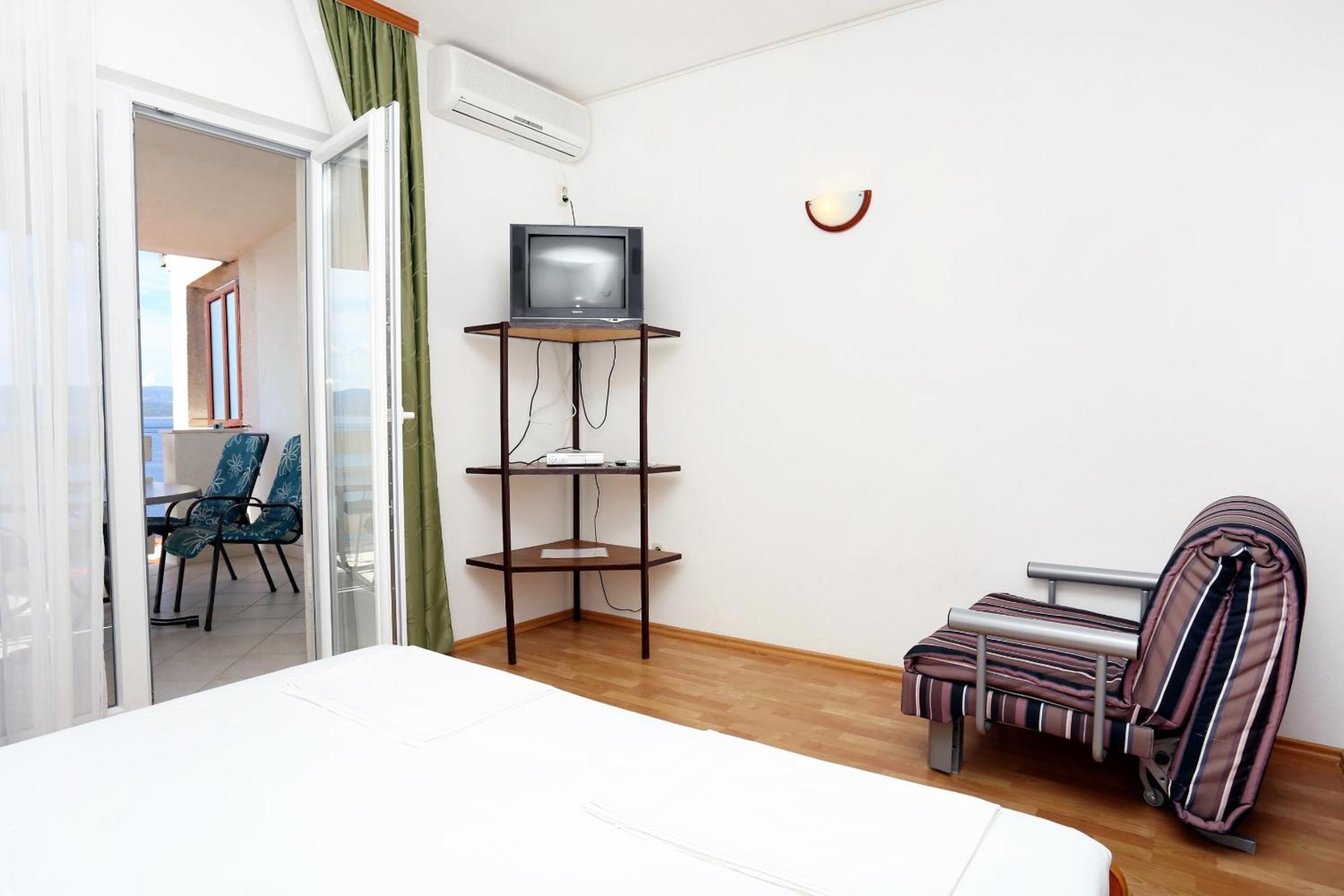 Apartments By The Sea Pisak, Omis - 1014 Номер фото