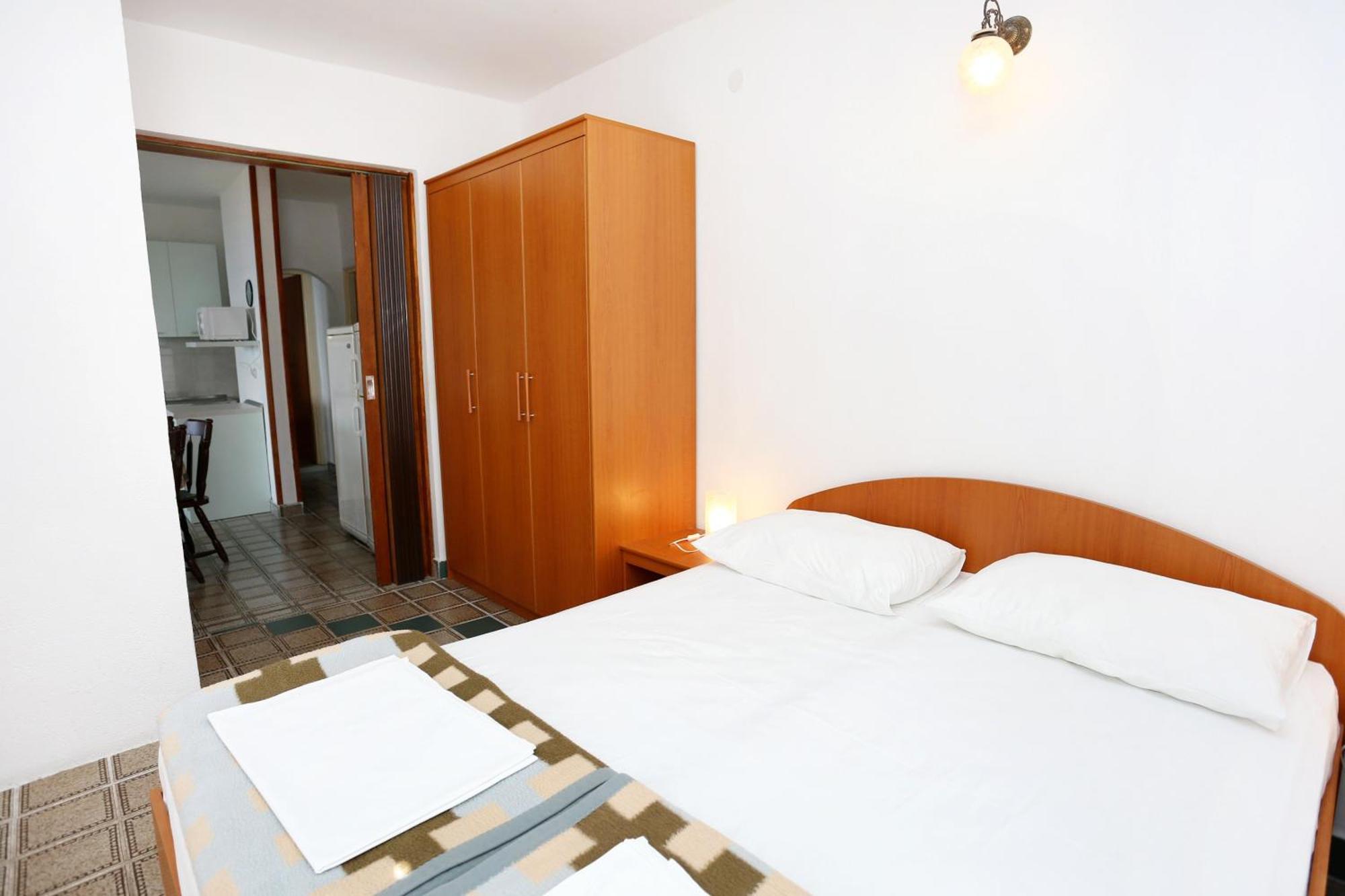 Apartments By The Sea Pisak, Omis - 1014 Номер фото